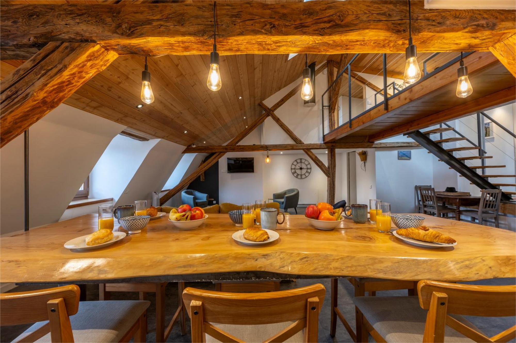 Superbe Loft - Situ Sur La Place Centrale Barcelonnette Exteriör bild