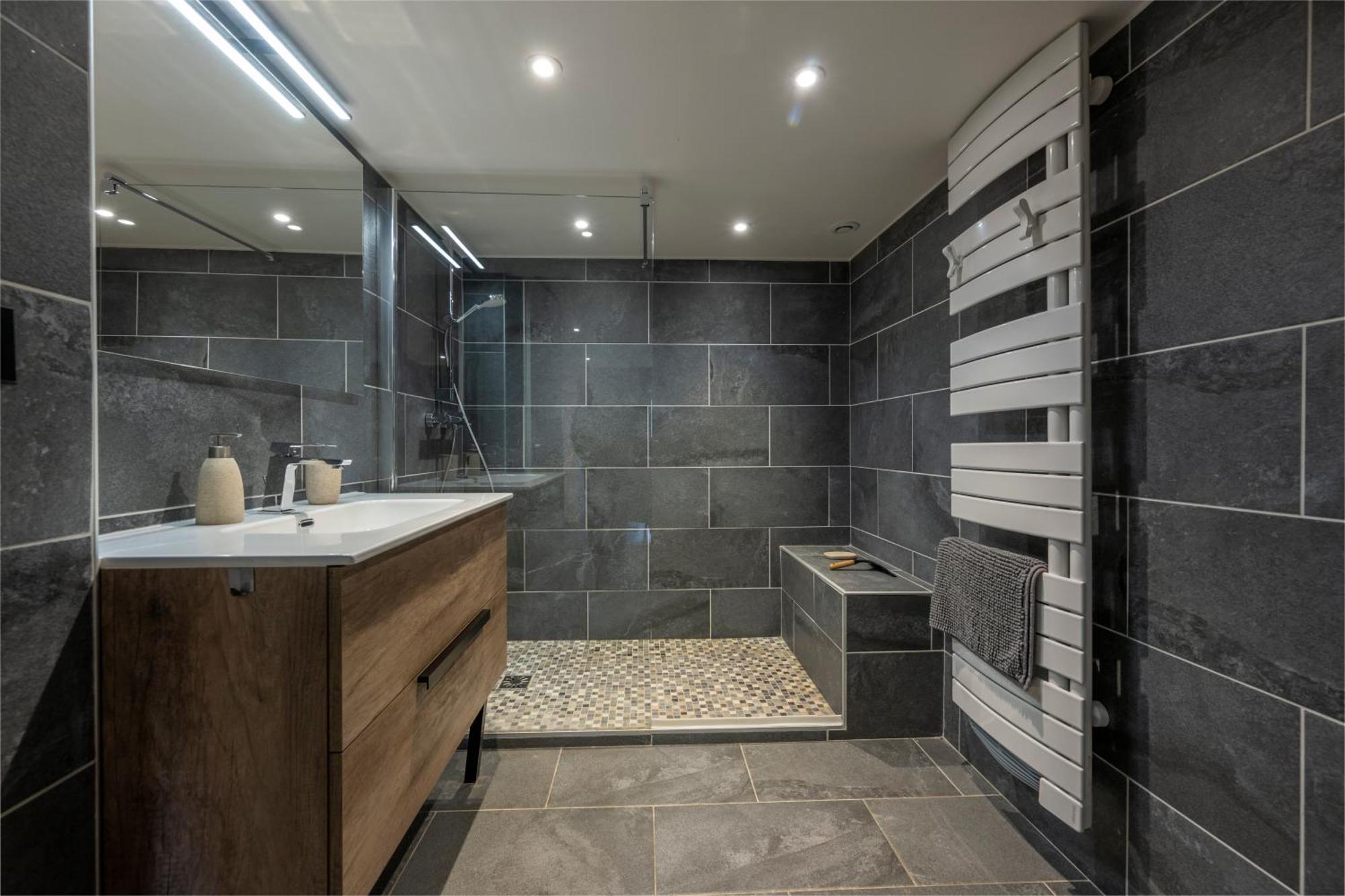 Superbe Loft - Situ Sur La Place Centrale Barcelonnette Exteriör bild