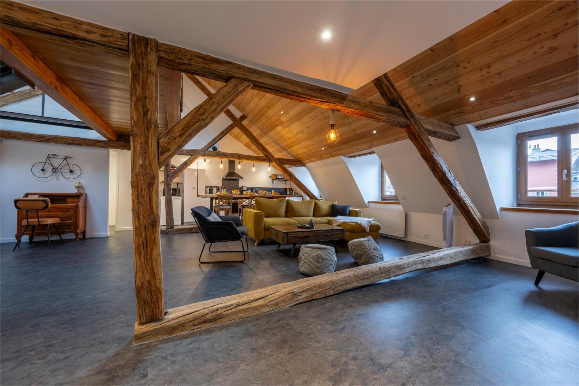 Superbe Loft - Situ Sur La Place Centrale Barcelonnette Exteriör bild