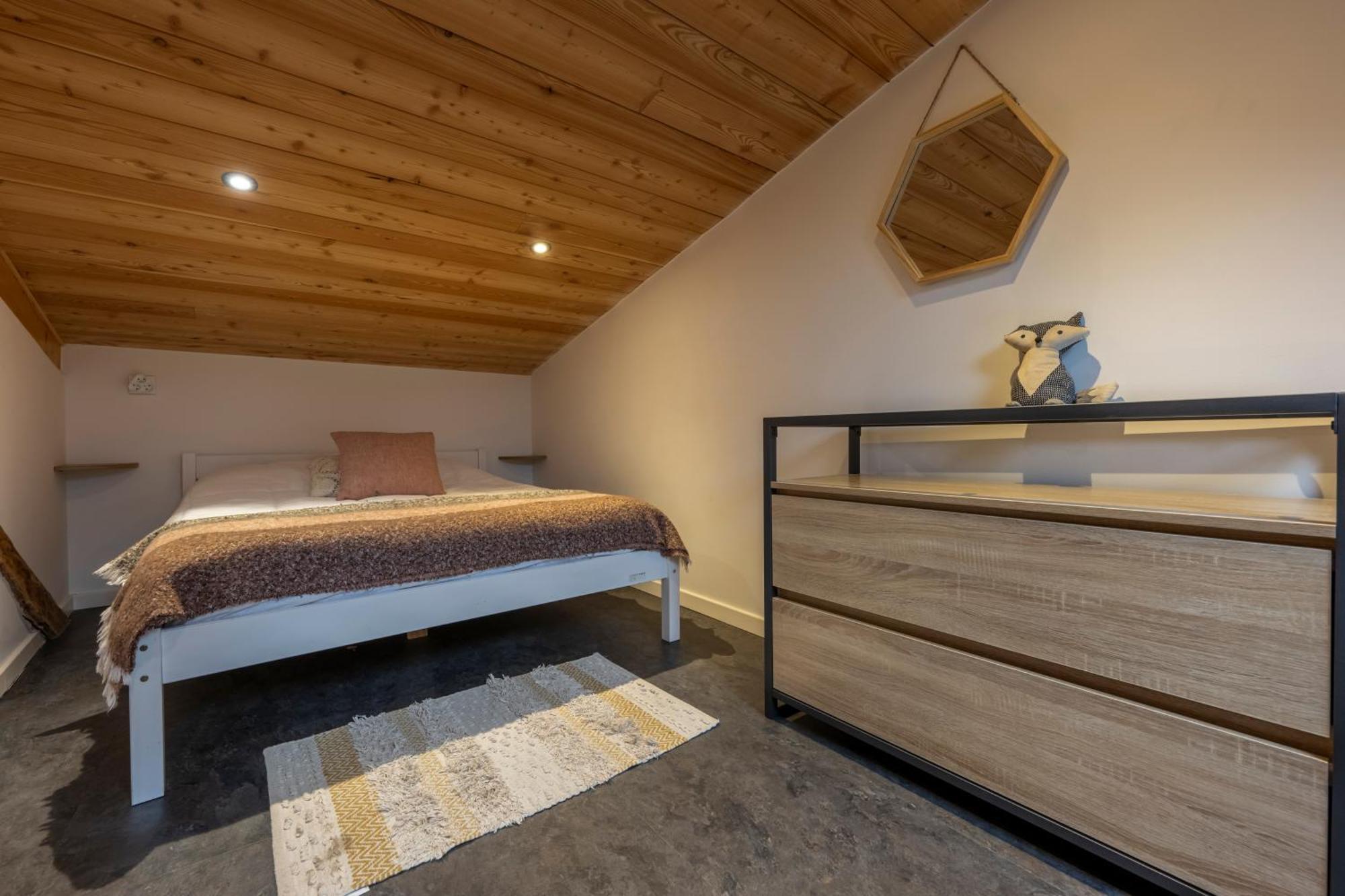 Superbe Loft - Situ Sur La Place Centrale Barcelonnette Exteriör bild