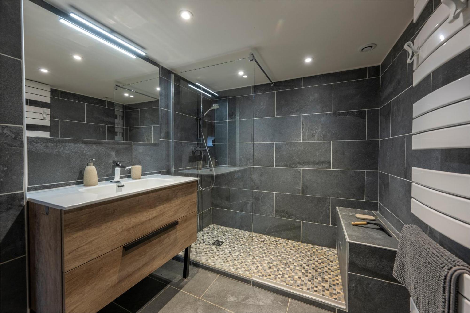 Superbe Loft - Situ Sur La Place Centrale Barcelonnette Exteriör bild