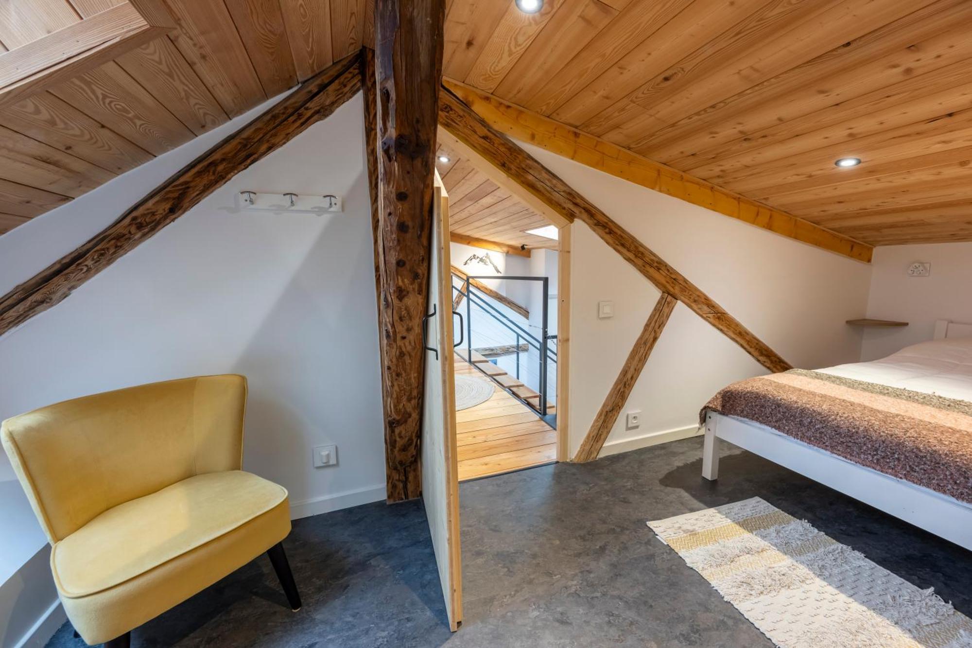 Superbe Loft - Situ Sur La Place Centrale Barcelonnette Exteriör bild